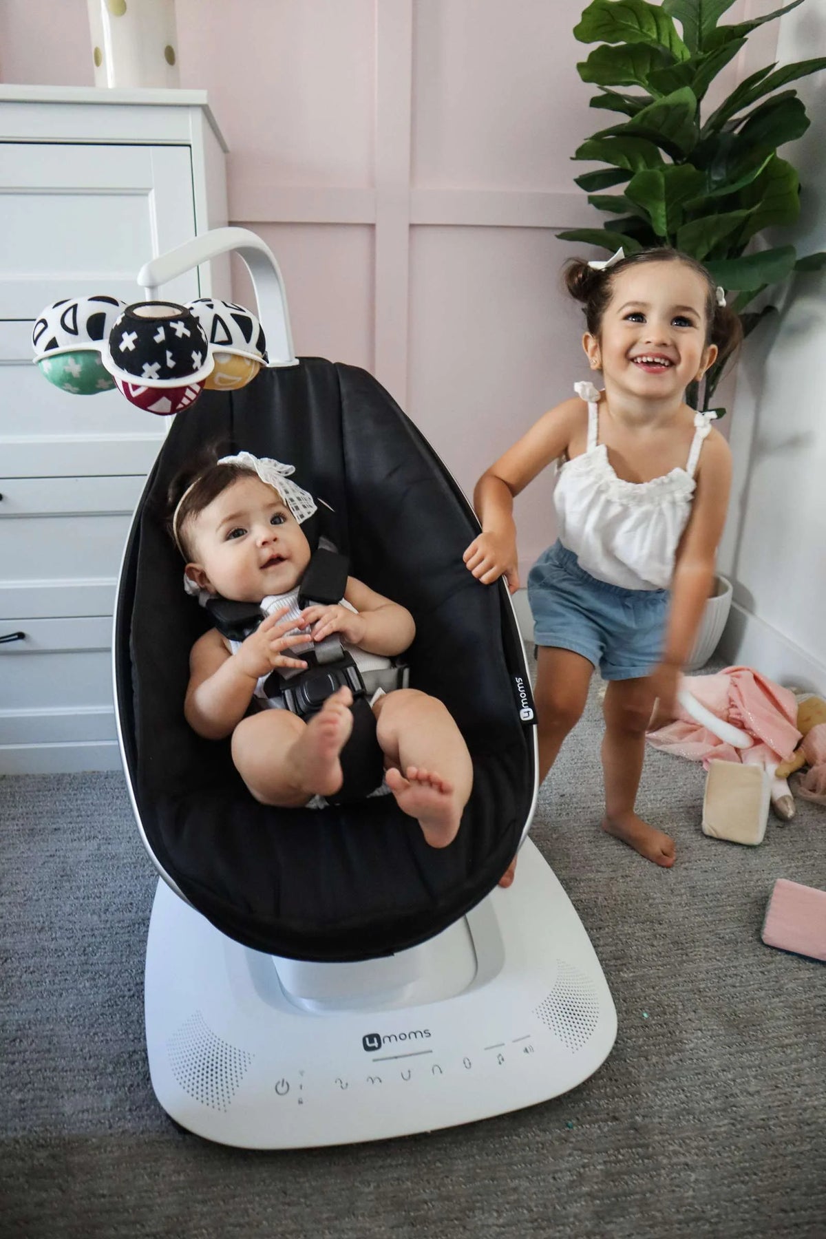 4moms mamaRoo5 Multi-Motion elektrische Babywippe